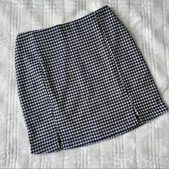 Plaid Mini Skirt (NWOT)​ - Picture 1 of 4